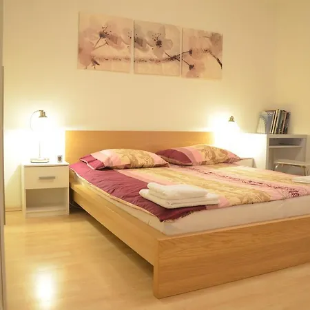 Center Apartma *